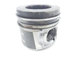 Volvo V40 Piston avec bielle 31330165