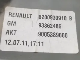 Renault Trafic II (X83) Garniture de console d'éclairage de ciel de toit 8200930910