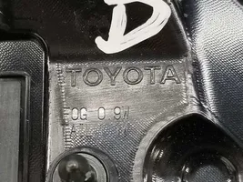 Toyota RAV 4 (XA40) Luci posteriori del portellone del bagagliaio 8158142080