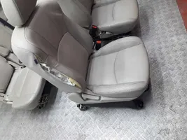 Mitsubishi Outlander Sėdynių komplektas 