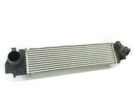 BMW 2 F46 Chłodnica powietrza doładowującego / Intercooler 7617598