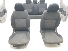 Mitsubishi L200 Seat set 