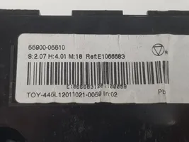 Toyota Avensis T270 Panel klimatyzacji 5590005510
