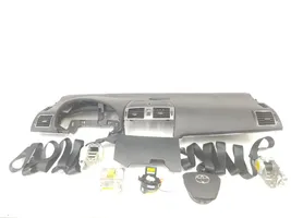 Toyota Avensis T270 Oro pagalvių komplektas su panele 