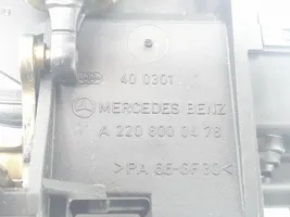 Mercedes-Benz S W220 Tailgate lock latch A2208000478