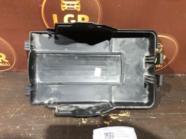 Volkswagen Golf V Coperchio/tappo della scatola vassoio della batteria 1K0915443