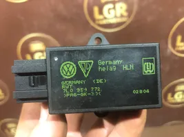 Volkswagen Touran I Seat heating relay 7L0959772