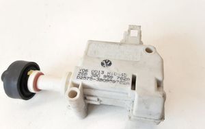 Audi A6 S6 C6 4F Serratura del tappo del serbatoio del carburante 3B0959782A