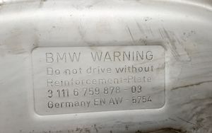 BMW 5 E60 E61 Moottorin alustan välipohjan roiskesuoja 3111675987803