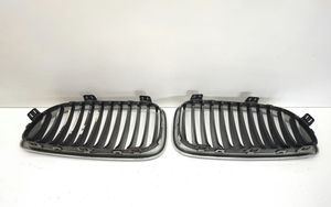 BMW 1 E81 E87 Grille calandre supérieure de pare-chocs avant BM0708101