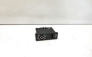 BMW X3 F25 USB-pistokeliitin 9237653