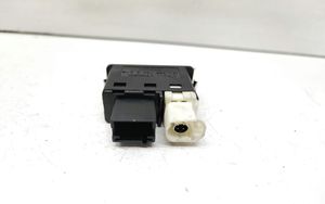 BMW X3 F25 Connettore plug in AUX 9237654