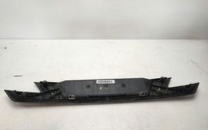 BMW 7 E65 E66 Takaluukun koristelista 7133637