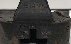 BMW 3 E90 E91 Uchwyt / Mocowanie chłodnicy 7805310