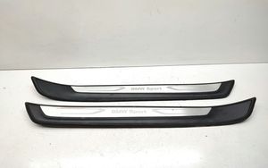 BMW X1 E84 Zestaw listew progowych (wewnętrznych) 7318566