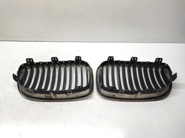 BMW 1 E81 E87 Grille calandre supérieure de pare-chocs avant 7179055