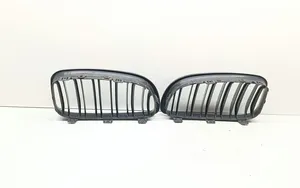 BMW 1 E82 E88 Grille calandre supérieure de pare-chocs avant 