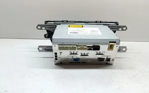 Toyota Prius (XW30) Panel / Radioodtwarzacz CD/DVD/GPS 8612047410