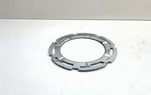 BMW 4 F32 F33 Anello/dado di bloccaggio della vite della pompa del carburante nel serbatoio 7188565