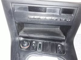 BMW 3 E36 Autres éléments de console centrale 8119817