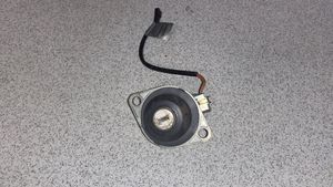 BMW 5 E39 Loading door lock 8363699