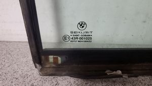 BMW 5 E34 Szyba karoseryjna drzwi tylnych 43R001025