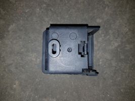 BMW 3 E36 Takaoven tuhkakuppi 51168191539