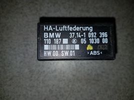 BMW 5 E39 Oro pakabos valdymo blokas (galinės) 37141092396