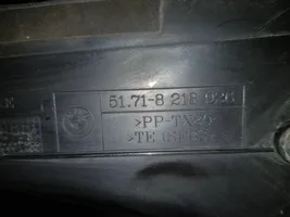 BMW 5 E39 Takavalon osa 51718218926