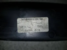 BMW 3 E46 Compartimiento/consola central del panel 8202188