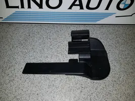 BMW 5 E60 E61 Rivestimento del binario sedile anteriore del passeggero 52107007700