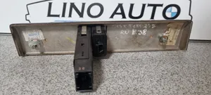 BMW 7 E38 Interruttore di regolazione dell’illuminazione del quadro 8352254