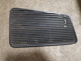 BMW 7 E32 Dash center air vent grill 64221375564