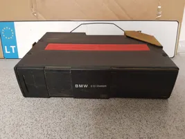 BMW 5 E39 CD/DVD keitiklis 65128361584