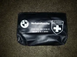 BMW 7 E38 First aid kit 71107263439