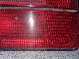 BMW 5 E34 Lampy tylnej klapy bagażnika 1384011