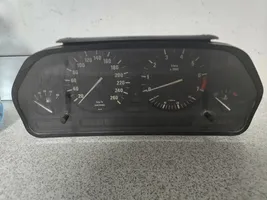 BMW 7 E32 Speedometer (instrument cluster) 110008432