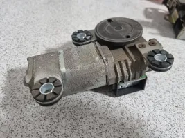 BMW 5 E39 Moteur d'essuie-glace arrière 8361640