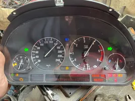 BMW 5 E39 Spidometrs (instrumentu panelī) 62116914882
