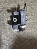 BMW 5 E39 Solenoidinis vožtuvas 2247906