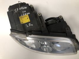 Volkswagen Touran I Lampa przednia 1T0941032F