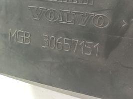 Volvo V50 Välijäähdyttimen ilmanohjauksen ilmakanava 30657151