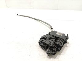 Nissan Navara D40 Takaluukun/tavaratilan luukun nostomoottori 917214102