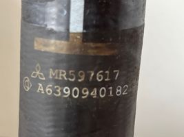 Mitsubishi Colt Manguera/tubo del intercooler MR597617