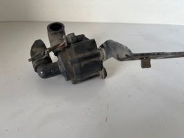 Volkswagen PASSAT B7 Pompe à eau de liquide de refroidissement 5N0965561