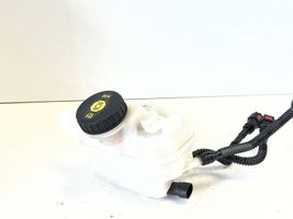 Opel Mokka X Brake fluid reservoir 