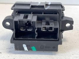 Opel Mokka X Heater blower fan relay 84178783