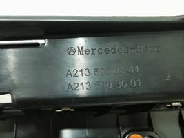 Mercedes-Benz E W213 D-pilarin verhoilu (alaosa) A2136903601