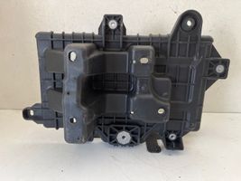 KIA Sportage Boîte de batterie 37150F1500