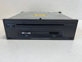 Volkswagen Touareg II Navigation unit CD/DVD player 7P6035666